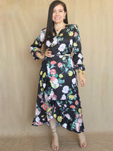 MAXIVESTIDO ENVOLVENTE CON VUELOS ESTAMPADO NEGRO