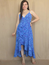 MAXIVESTIDO TIRAS CON VUELO ESPIRAL ESTAMPADO AZUL