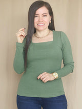 POLO RIB ESCOTE CUADRADO