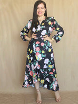 MAXIVESTIDO ENVOLVENTE CON VUELOS ESTAMPADO NEGRO