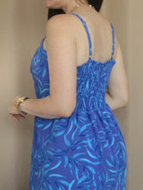 MAXIVESTIDO TIRAS CON VUELO ESPIRAL ESTAMPADO AZUL