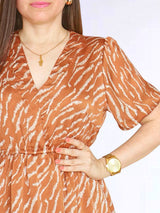 VESTIDO CORTO 2 CAPAS ESTAMPADO CAMELLO