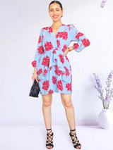 VESTIDO CORTO CAPAS CRUZADAS ESTAMPADO CELESTE