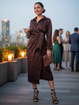 MAXIVESTIDO CRUZADO CON AMARRE CHOCOLATE
