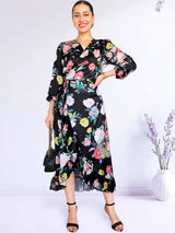 MAXIVESTIDO ENVOLVENTE CON VUELOS ESTAMPADO NEGRO (O)