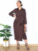 MAXIVESTIDO CRUZADO CON AMARRE CHOCOLATE